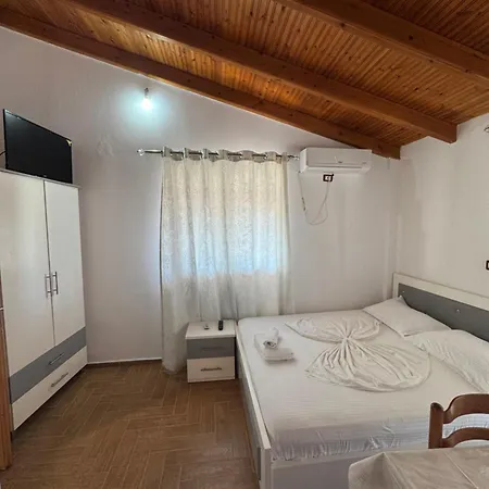 Apartment Caushi
