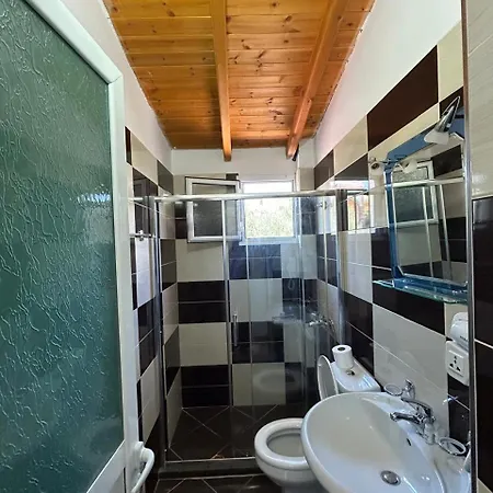 Caushi Apartment *