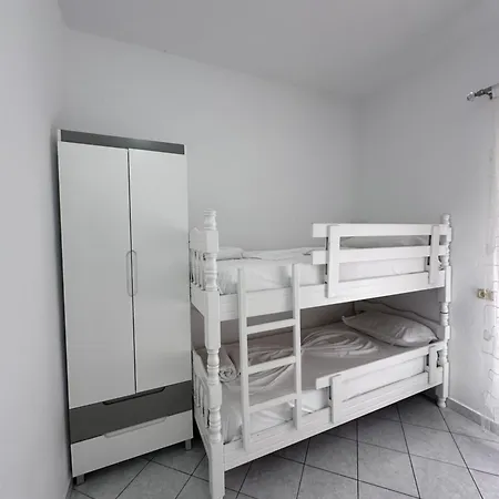 Apartment Caushi